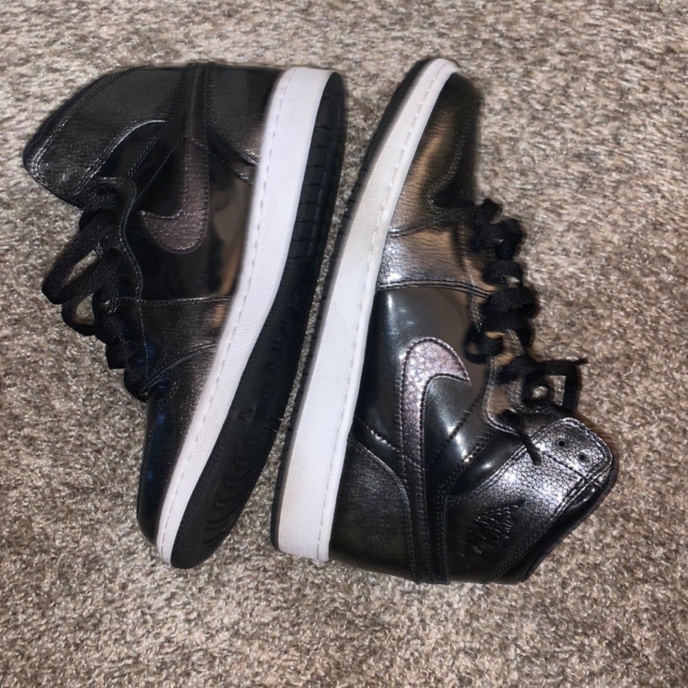 Anti Gravity Jordan 1s💫